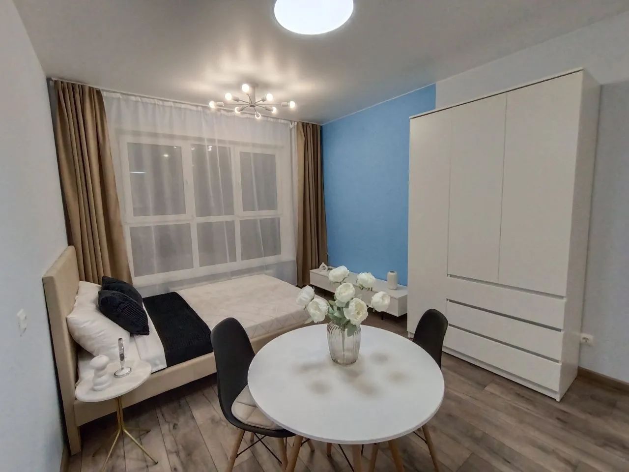 Студия в аренду, Новосибирская обл. Новосибирск, ул. Есенина, 12В — 28 000 ₽/мес
